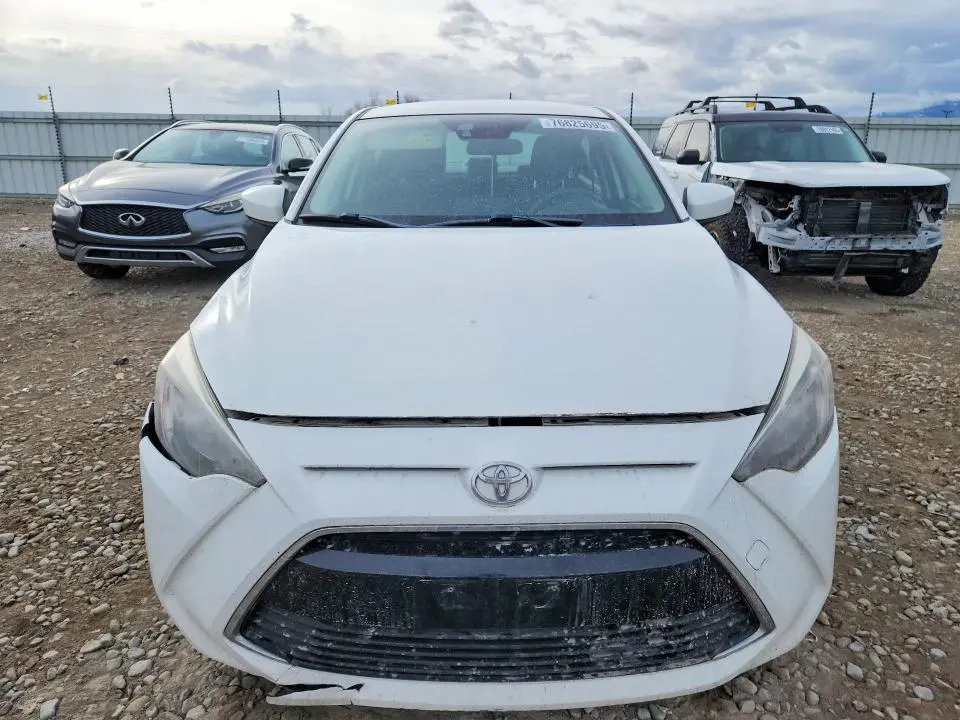 2017 TOYOTA YARIS IA BASE  