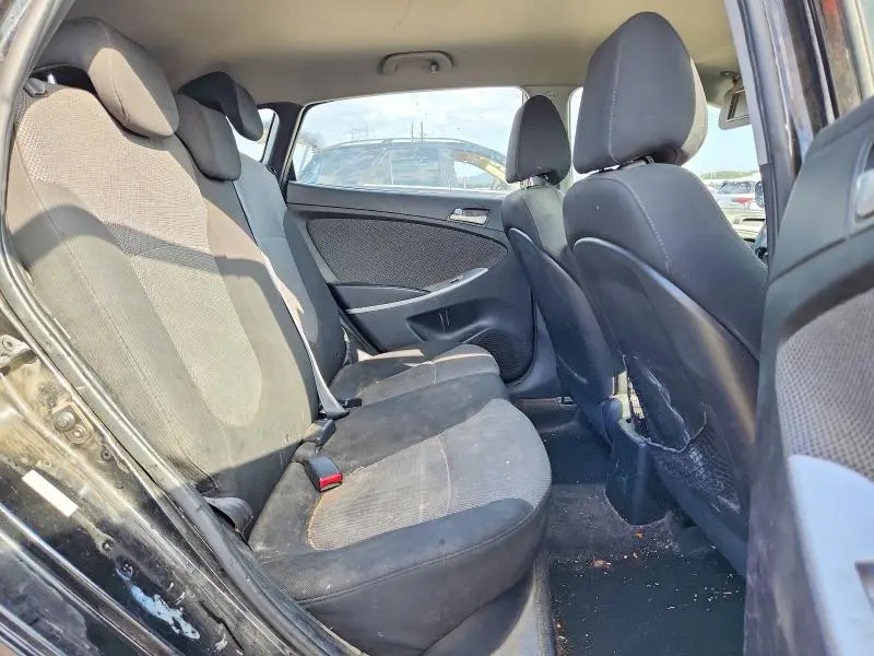 2013 HYUNDAI ACCENT GS  