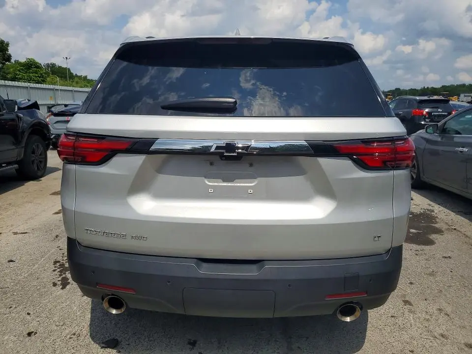 2022 CHEVROLET TRAVERSE LT  
