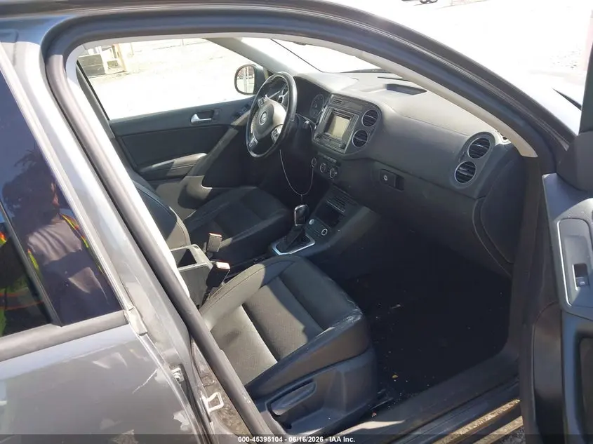 2016 VOLKSWAGEN TIGUAN S