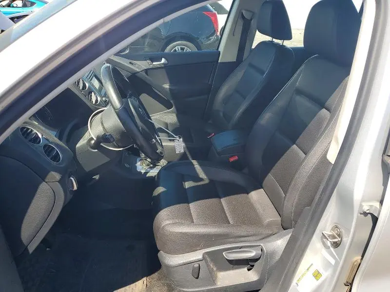 2016 VOLKSWAGEN TIGUAN S  