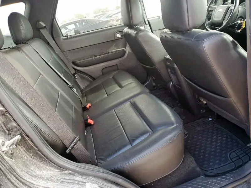 2010 FORD ESCAPE LIMITED  