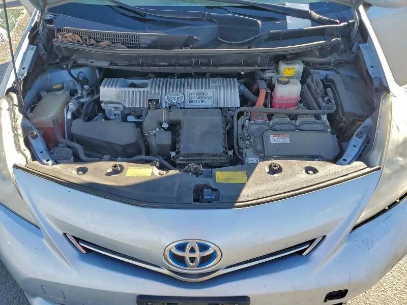 2013 TOYOTA PRIUS V   