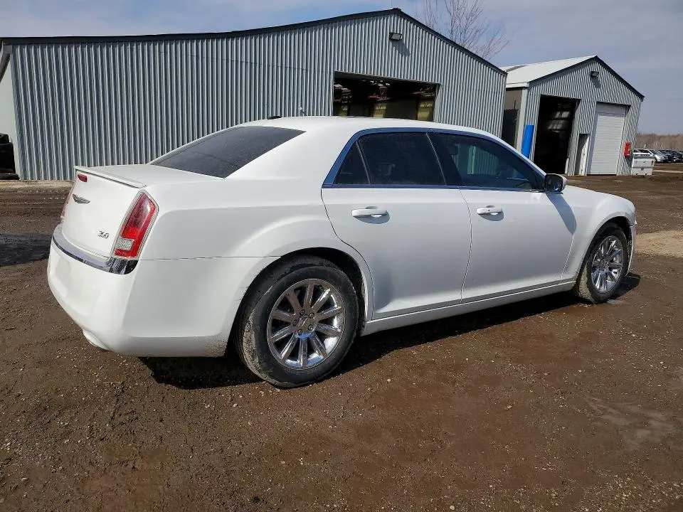 2013 CHRYSLER 300   