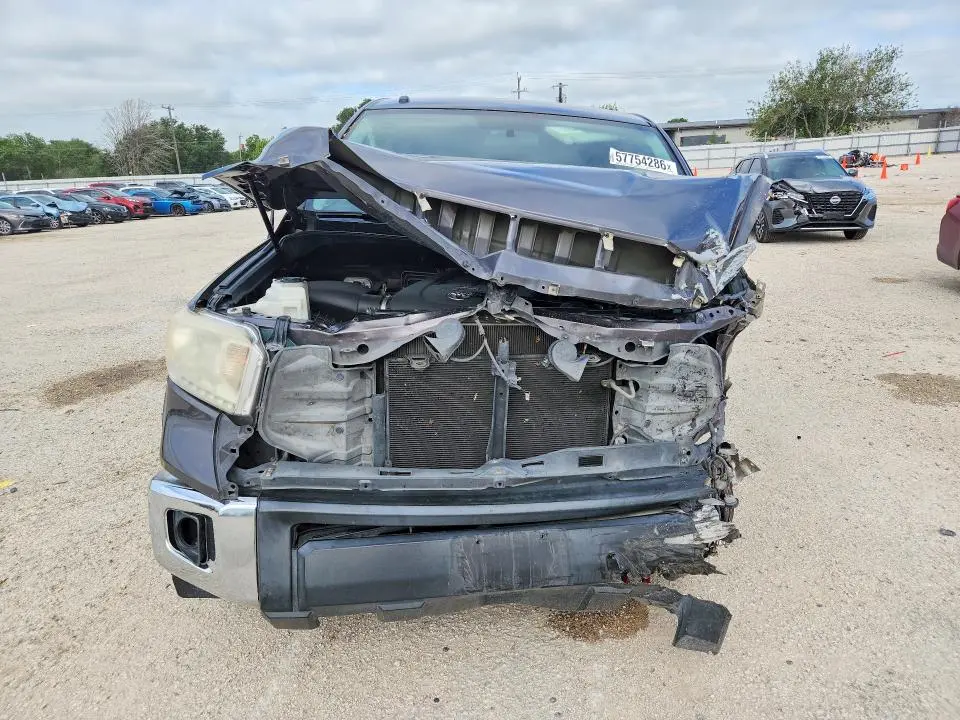 2017 TOYOTA TUNDRA CREWMAX SR5  