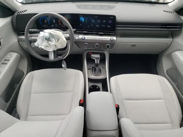 2025 HYUNDAI KONA SE  