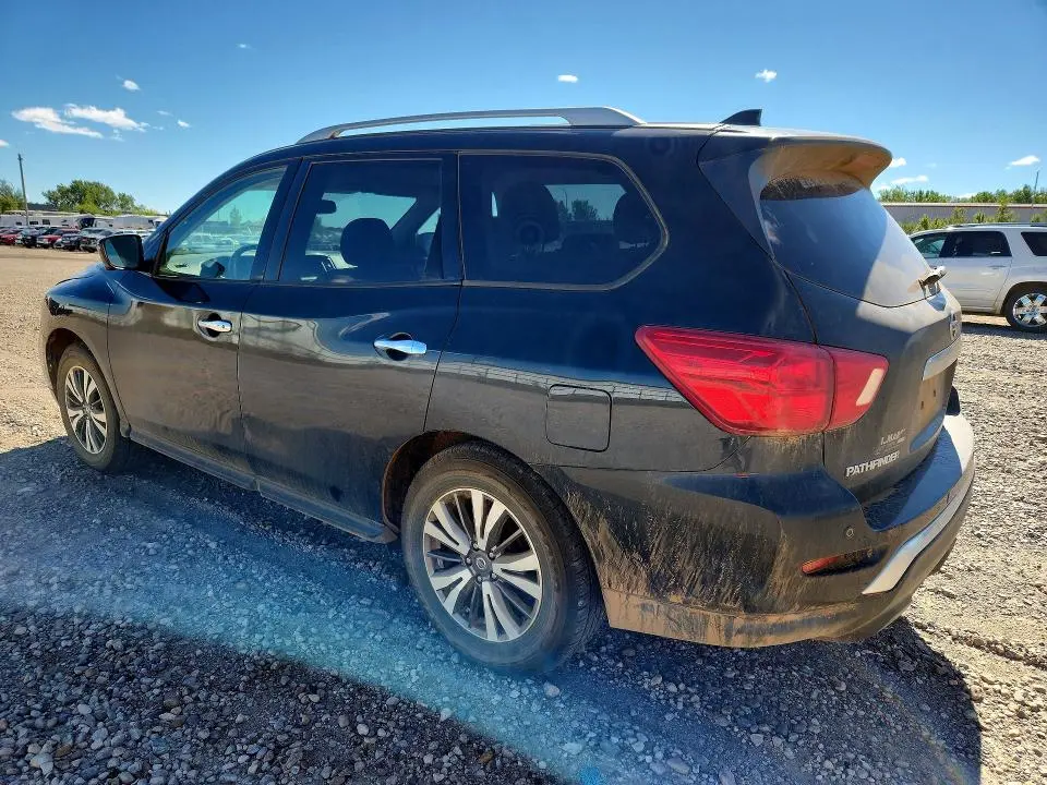 2019 NISSAN PATHFINDER SL  