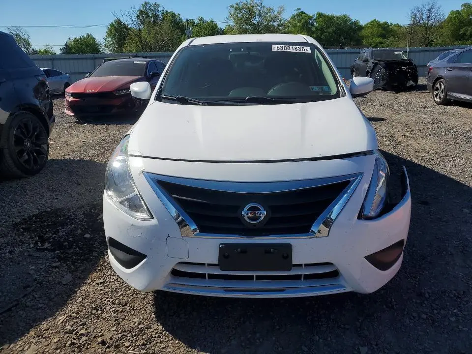 2019 NISSAN VERSA SV  