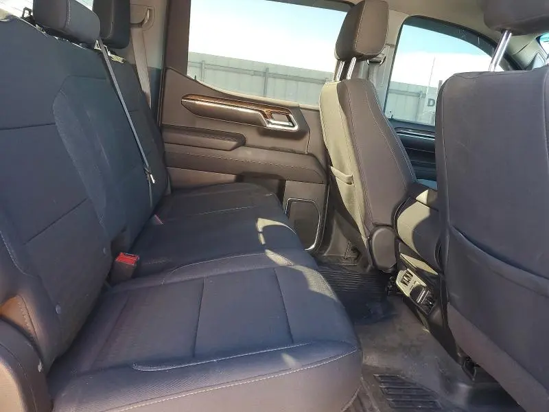 2024 CHEVROLET SILVERADO K1500 LT  