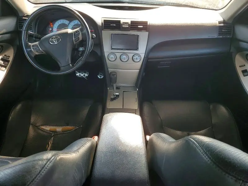 2011 TOYOTA CAMRY SE V6  