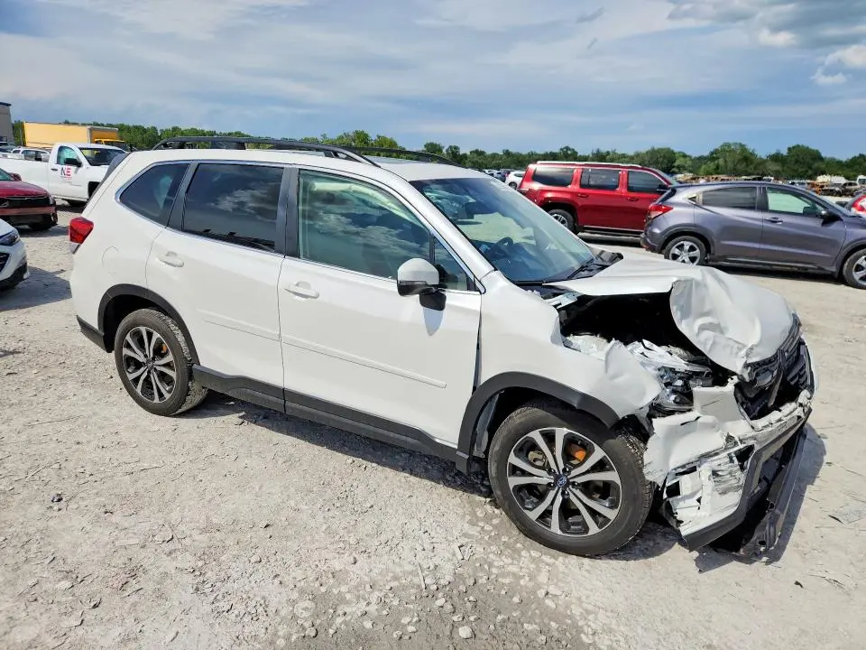 2024 SUBARU FORESTER LIMITED  