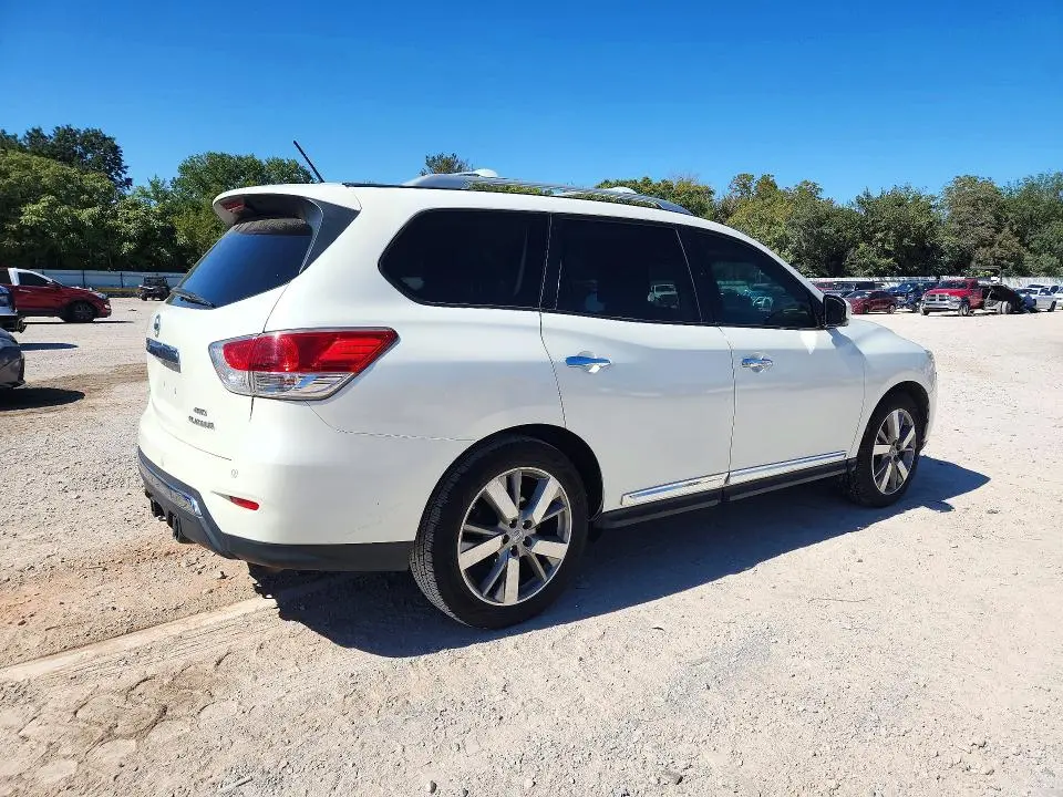 2016 NISSAN PATHFINDER PLATINUM  