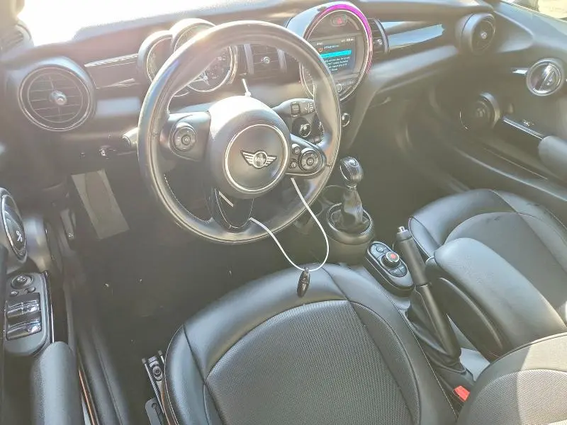 2019 MINI COOPER   