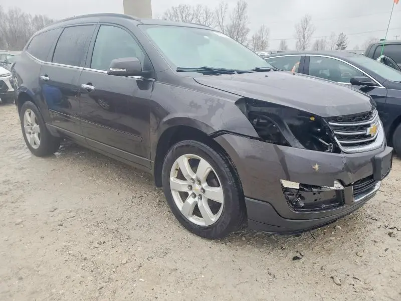 2017 CHEVROLET TRAVERSE LT  