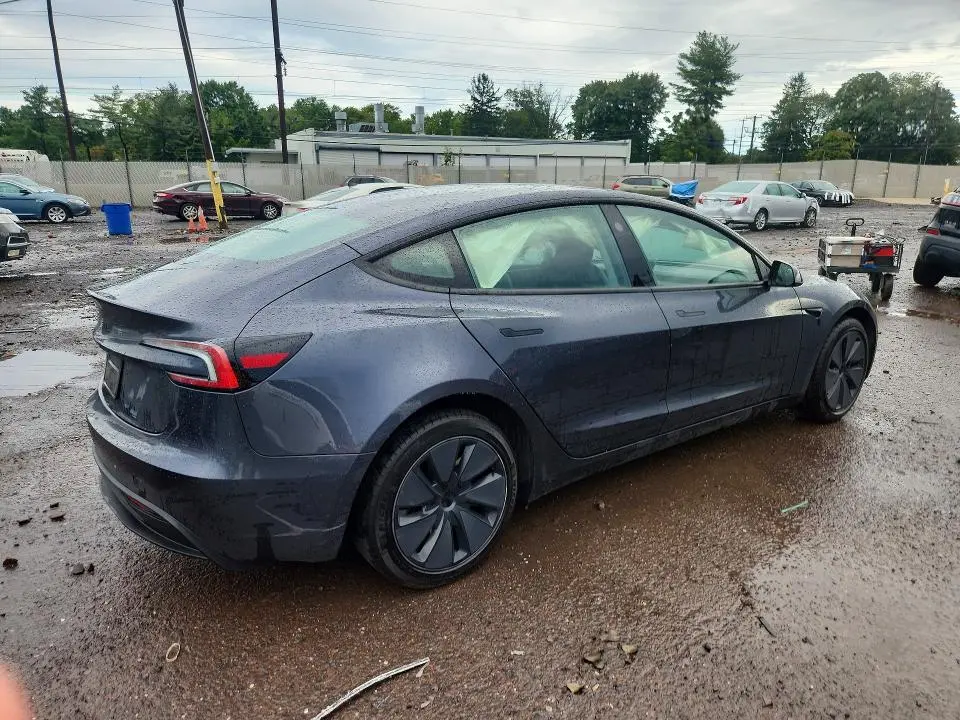 2025 TESLA MODEL 3   