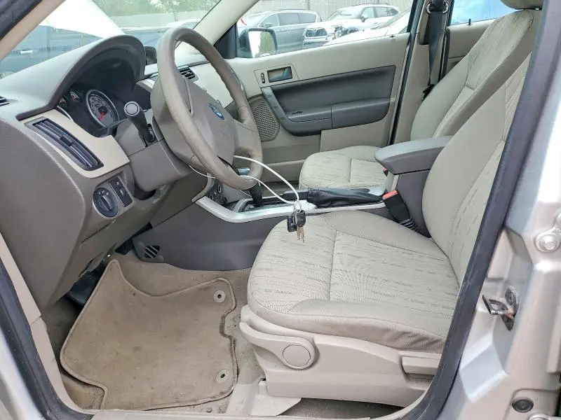 2011 FORD FOCUS SE  