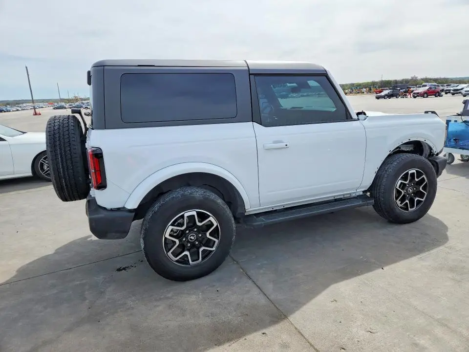 2022 FORD BRONCO BASE  