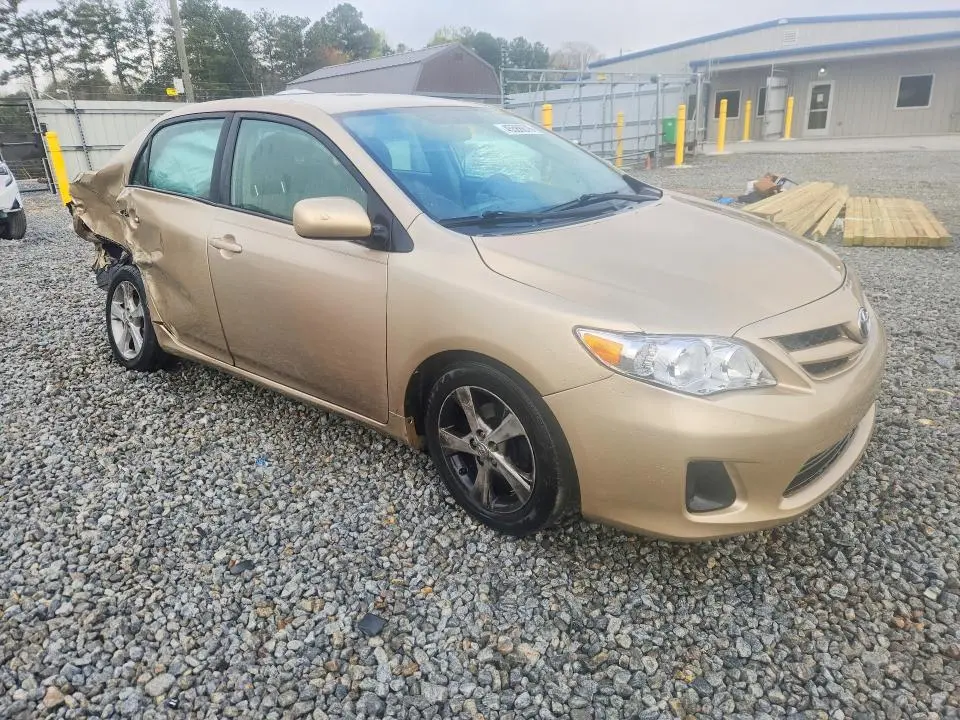 2011 TOYOTA COROLLA LE  