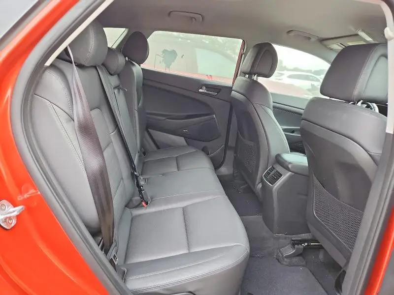 2017 HYUNDAI TUCSON SE PLUS  