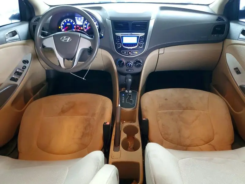 2012 HYUNDAI ACCENT GLS  