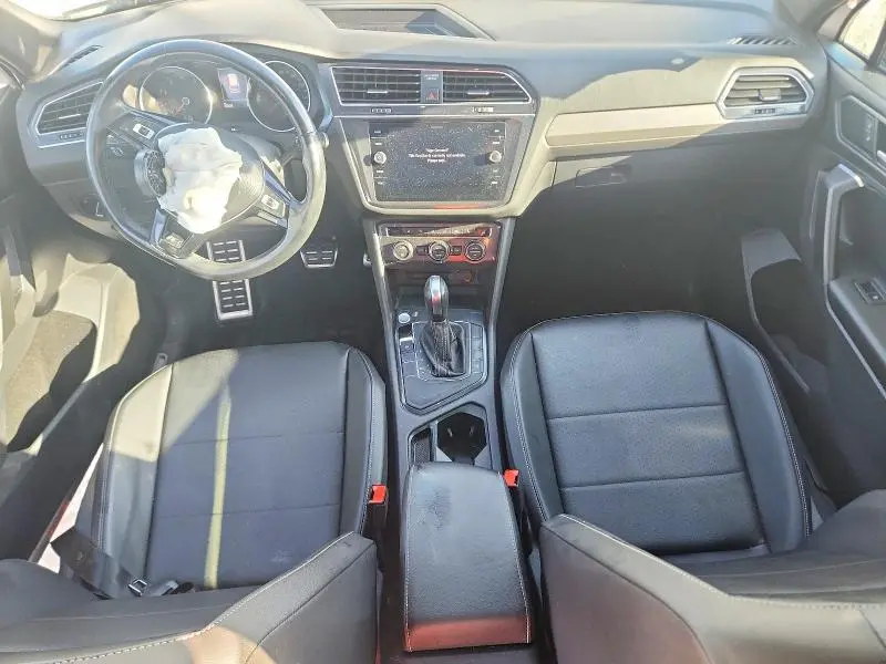 2021 VOLKSWAGEN TIGUAN SE  