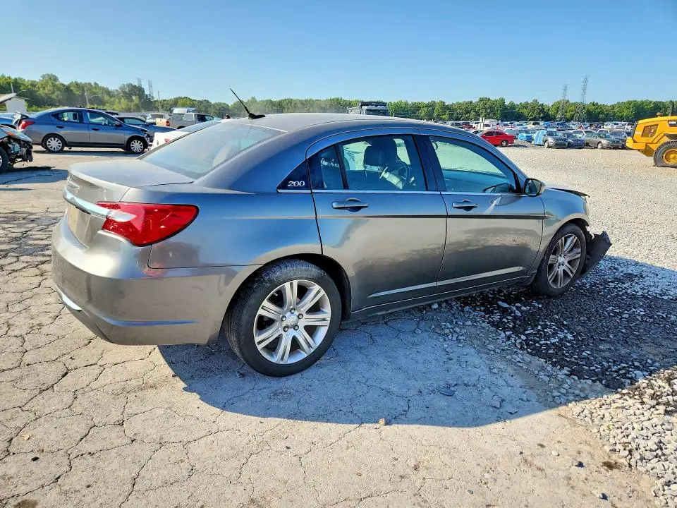2013 CHRYSLER 200 LX  