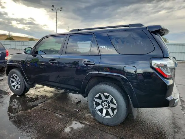 2023 TOYOTA 4RUNNER SE  