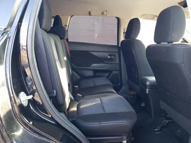 2016 MITSUBISHI OUTLANDER SE