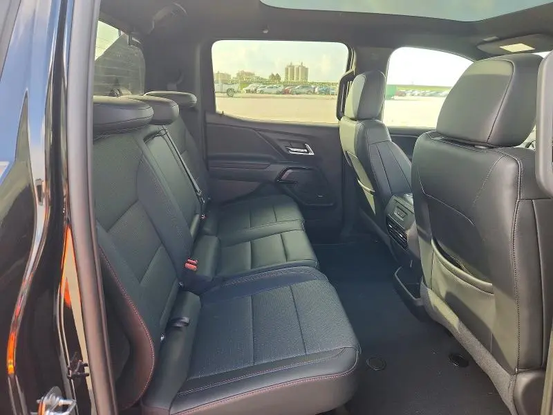 2024 CHEVROLET SILVERADO RST  