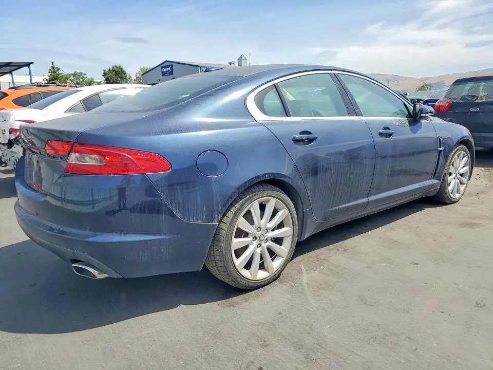 2010 JAGUAR XF PREMIUM  