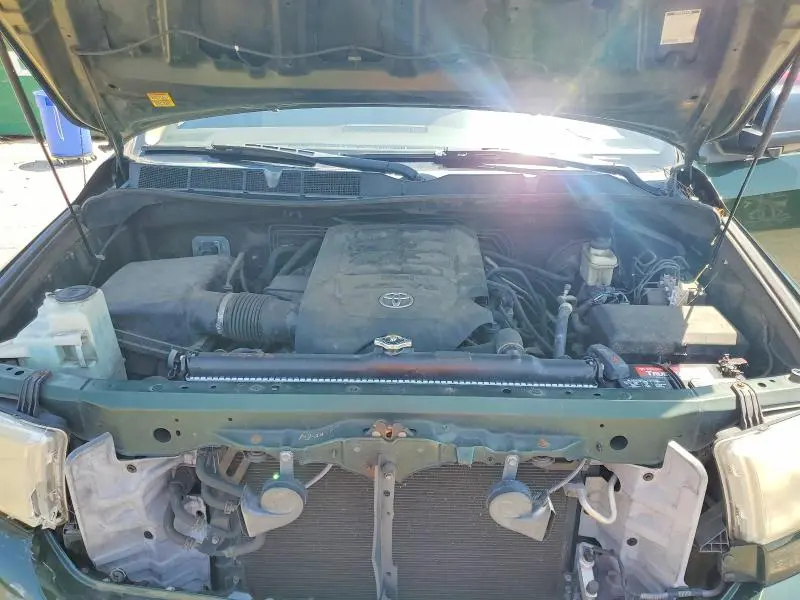 2011 TOYOTA TUNDRA CREWMAX SR5  
