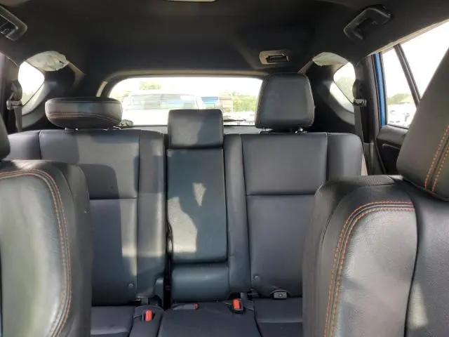 2017 TOYOTA RAV4 SE