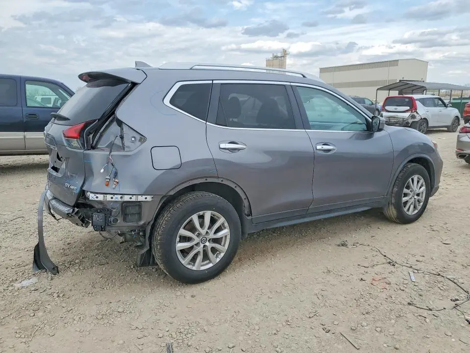 2018 NISSAN ROGUE SV  
