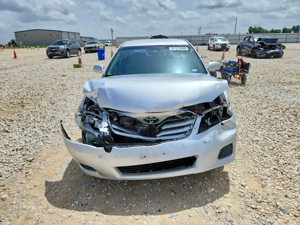 2010 TOYOTA CAMRY LE  