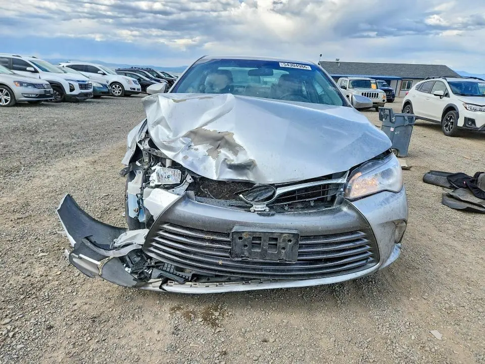 2016 TOYOTA CAMRY LE  