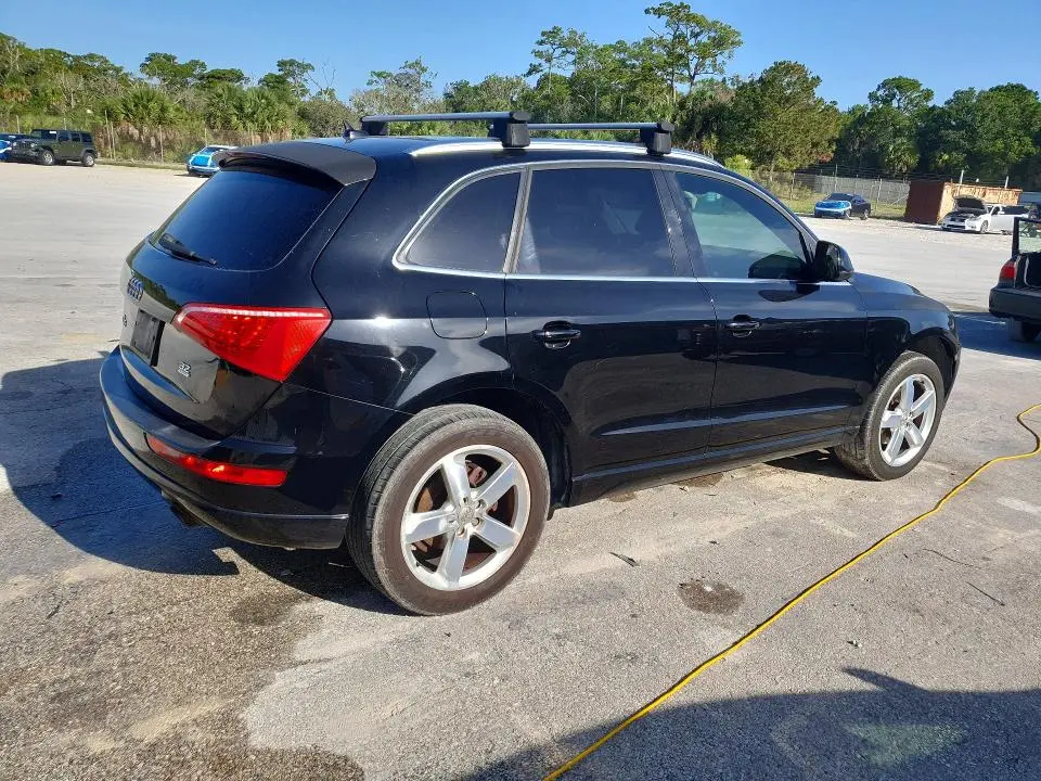 2010 AUDI Q5 PREMIUM  
