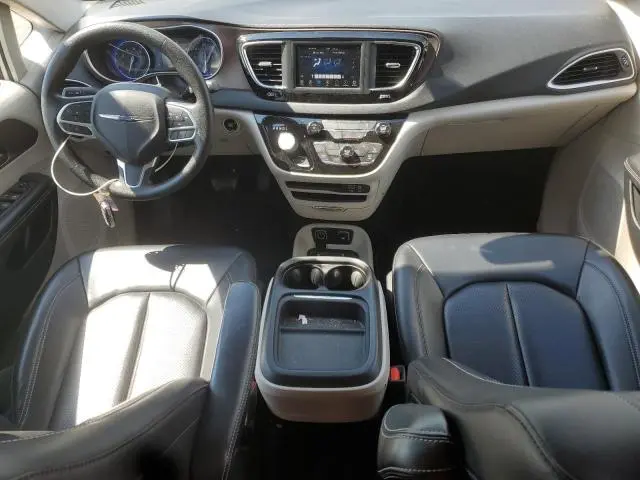 2020 CHRYSLER VOYAGER LXI  