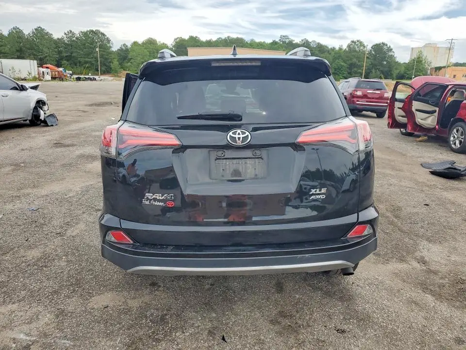 2017 TOYOTA RAV4 XLE  