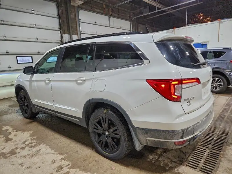 2022 HONDA PILOT SE  