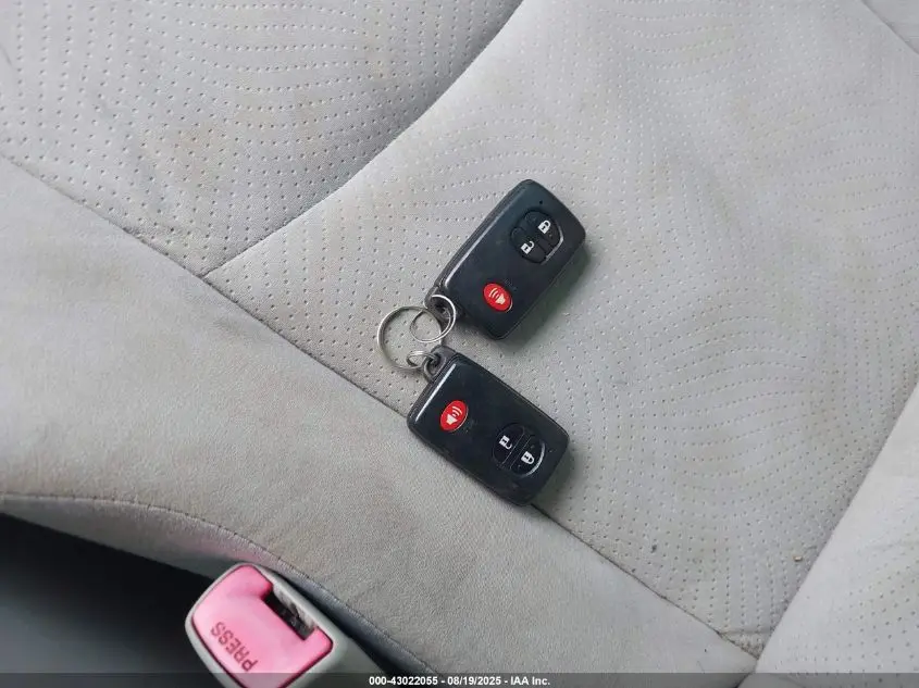 2011 TOYOTA PRIUS THREE