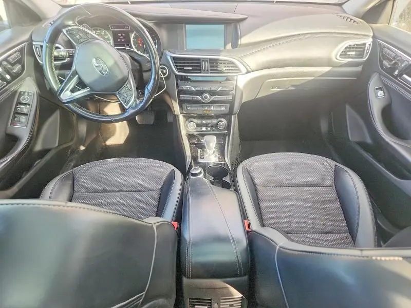 2019 INFINITI QX30   