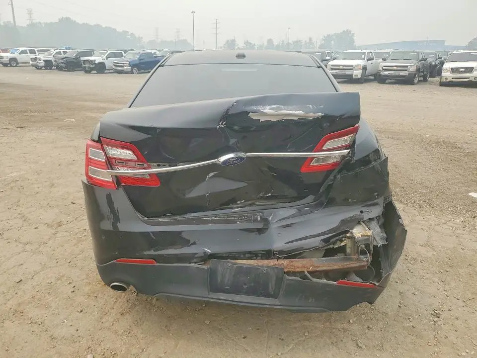 2018 FORD TAURUS SE  