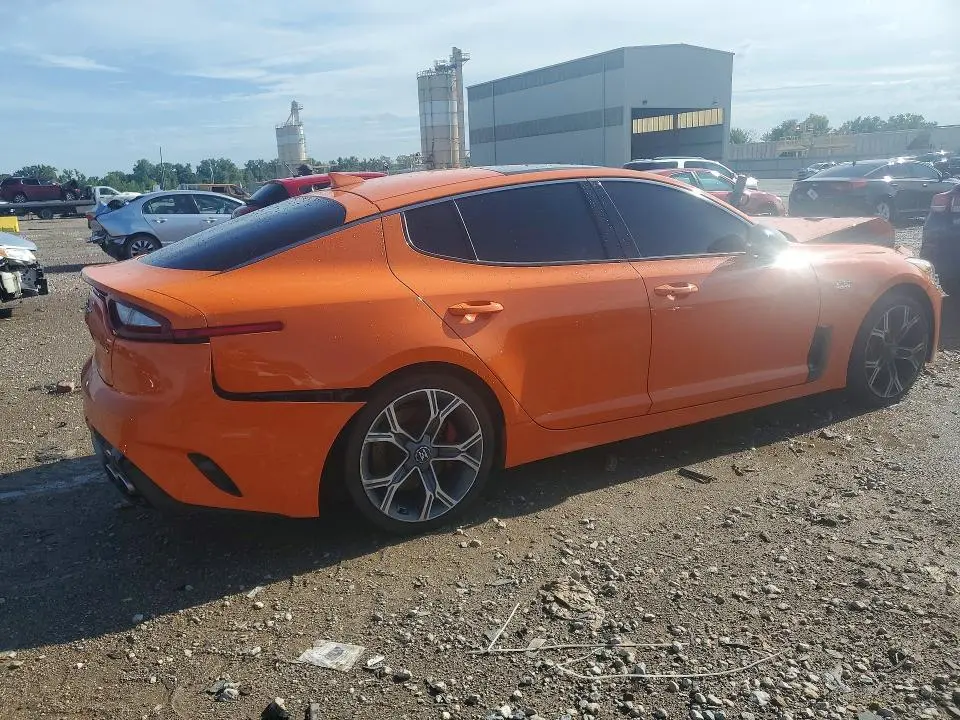 2019 KIA STINGER GT  
