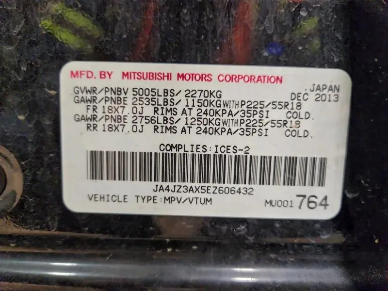 2014 MITSUBISHI OUTLANDER SE  