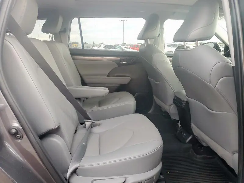2021 TOYOTA HIGHLANDER HYBRID PLATINUM  