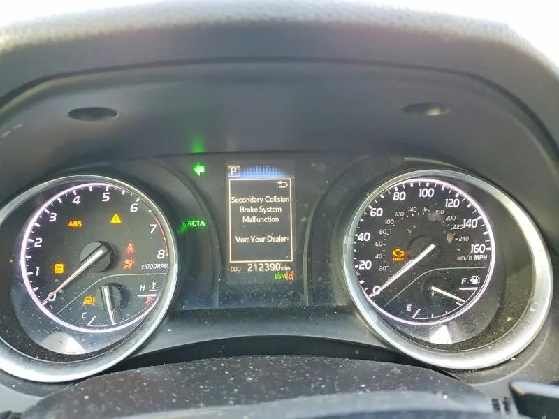 2018 TOYOTA CAMRY SE  