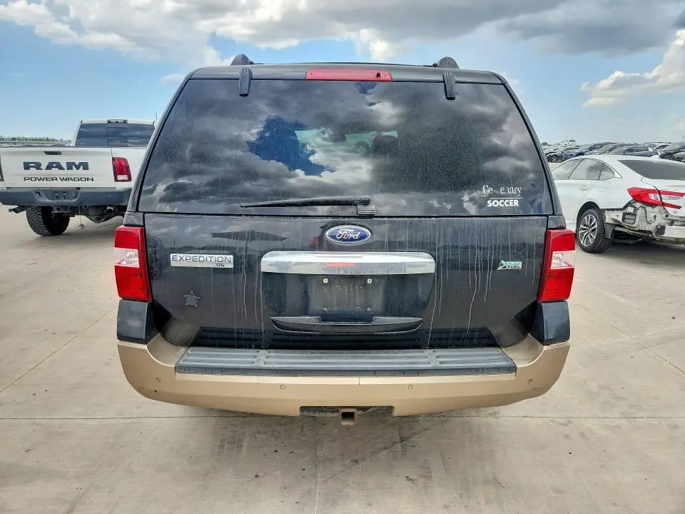 2011 FORD EXPEDITION XLT  