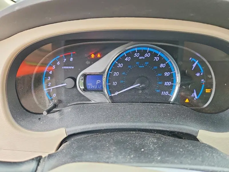 2011 TOYOTA SIENNA XLE 8-PASSENGER  