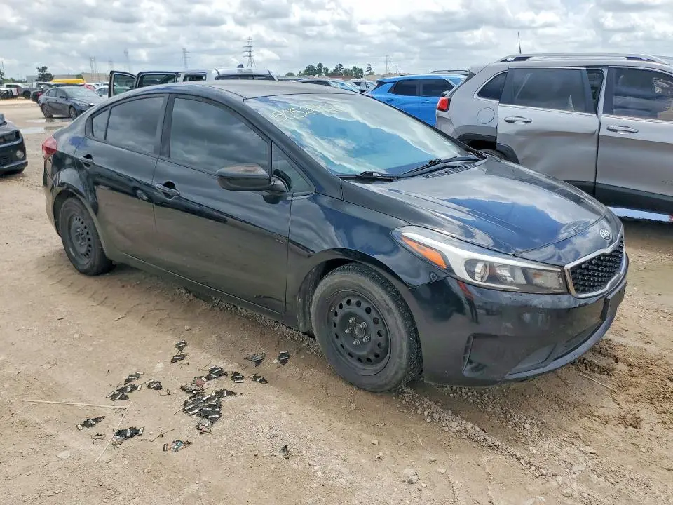 2017 KIA FORTE LX  