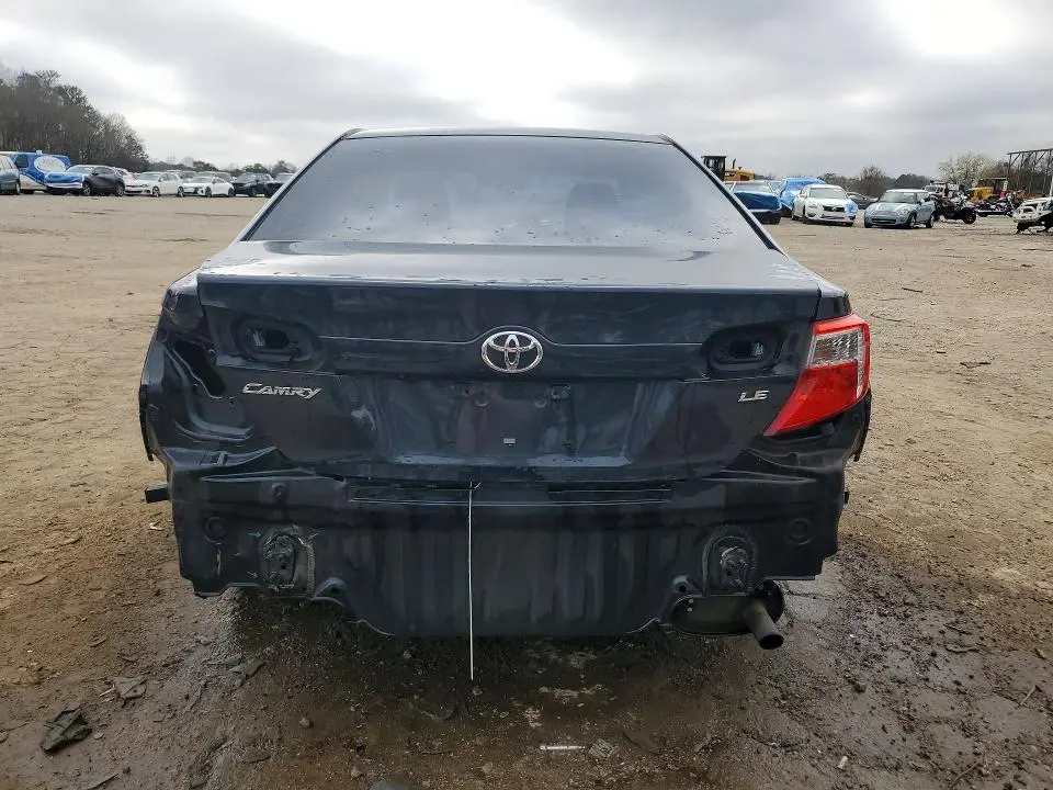2014 TOYOTA CAMRY LE  